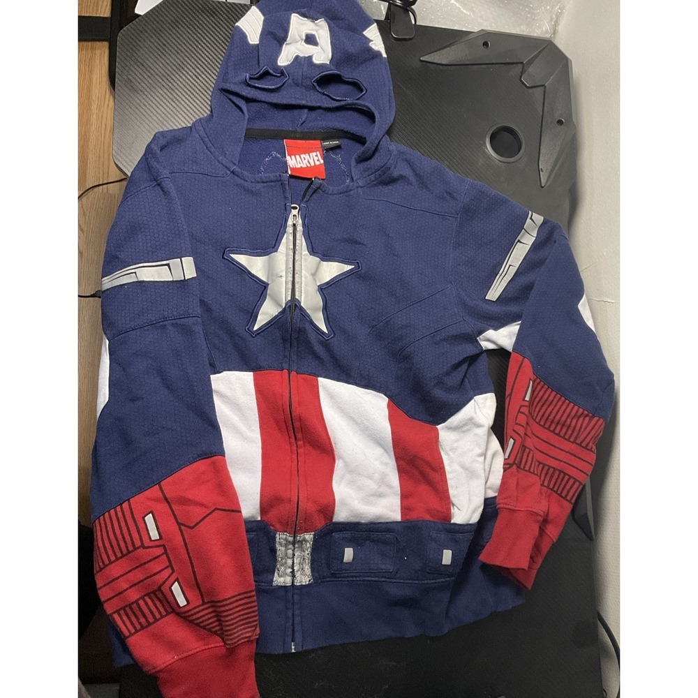 Captain America Marvel zip up hooded sweatshirt size Small Superhero